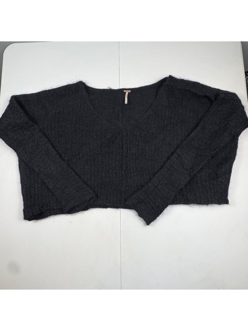Free People Black Alpaca Blend Cropped Sweater S V-Neck Long‎ Sleeve